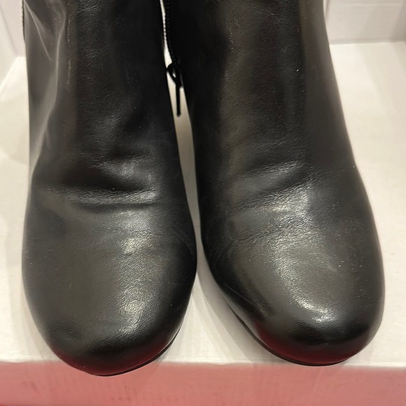 Isaac Mizrahi Black Wedge Ankle Boots - Picture 5 of 16